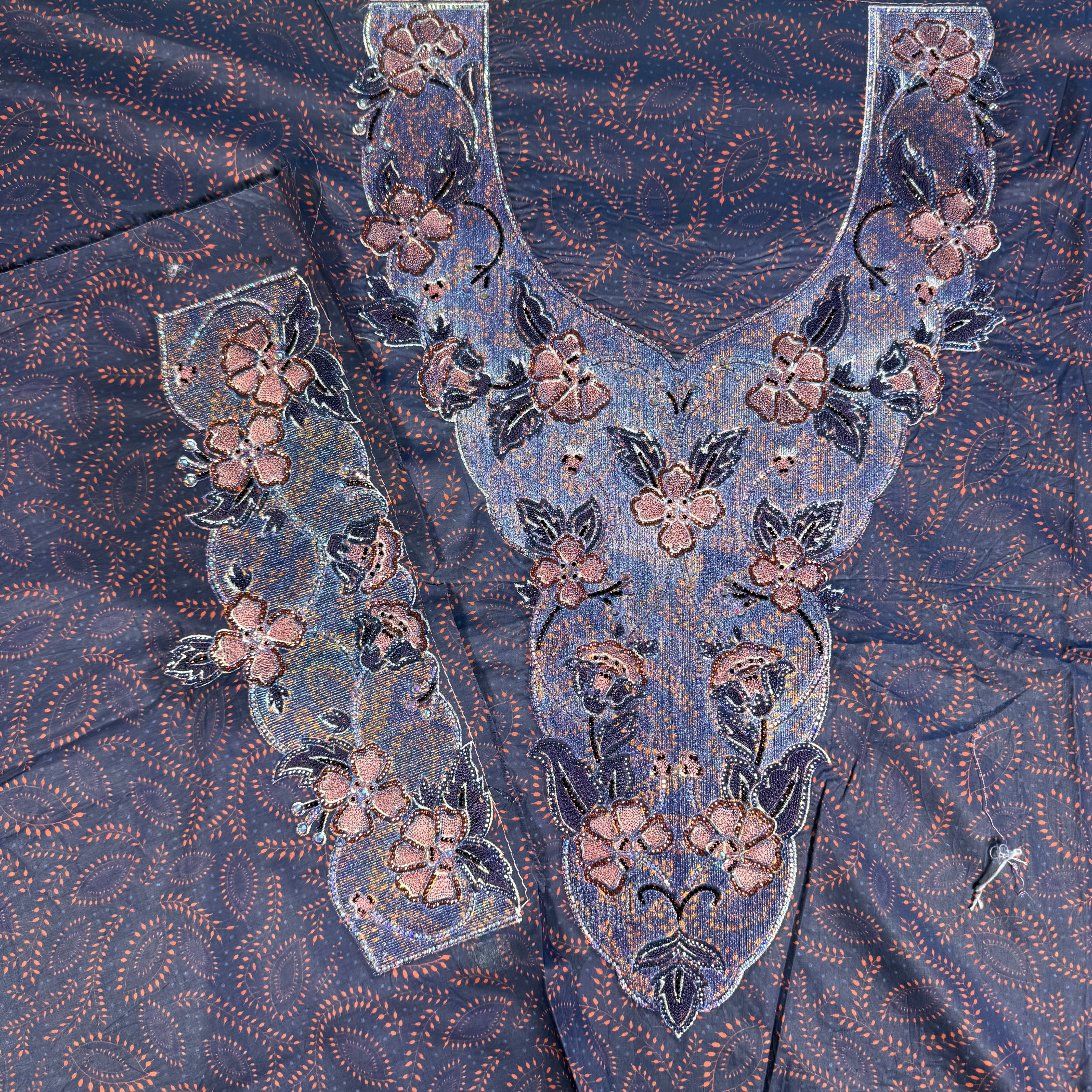 Laser-cut مخور with patterned beads