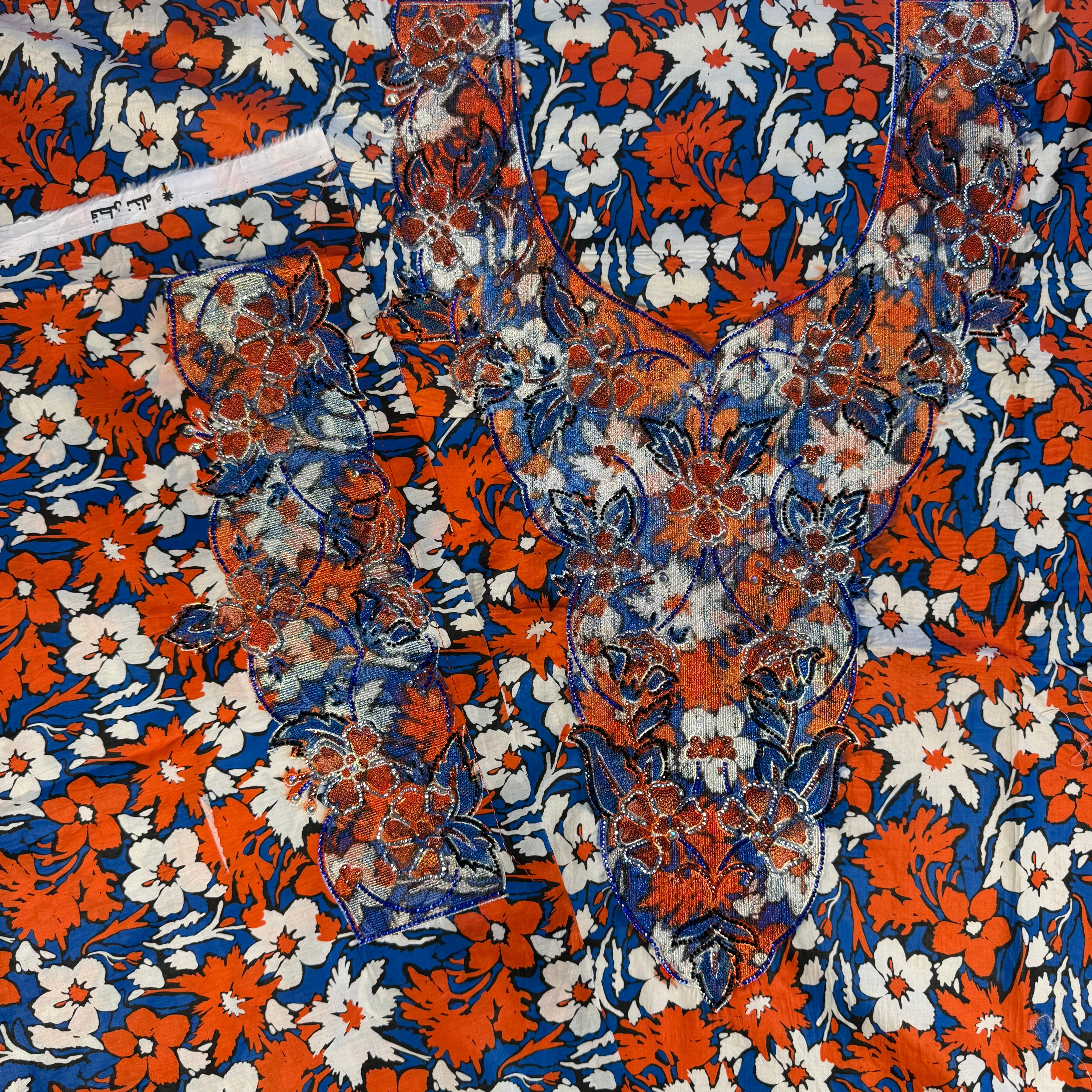 Laser-cut مخور with studded print