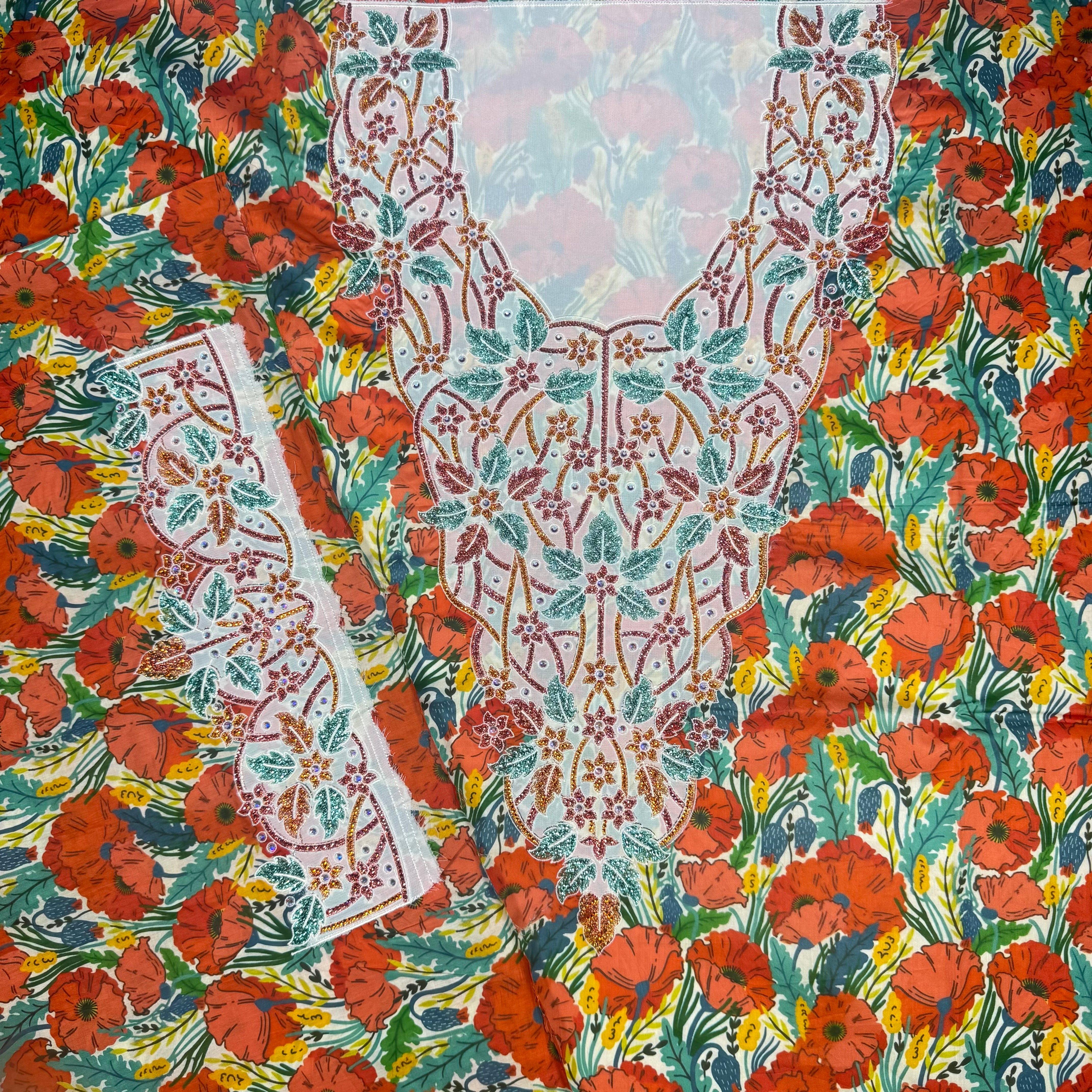 مخور فرنسي مع فصوص